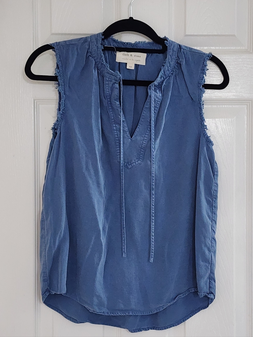 ​Cloth & Stone Anthropologie Tencel Frayed Sleeveless Top Blue XS